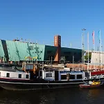 Hotelboot Zwaan